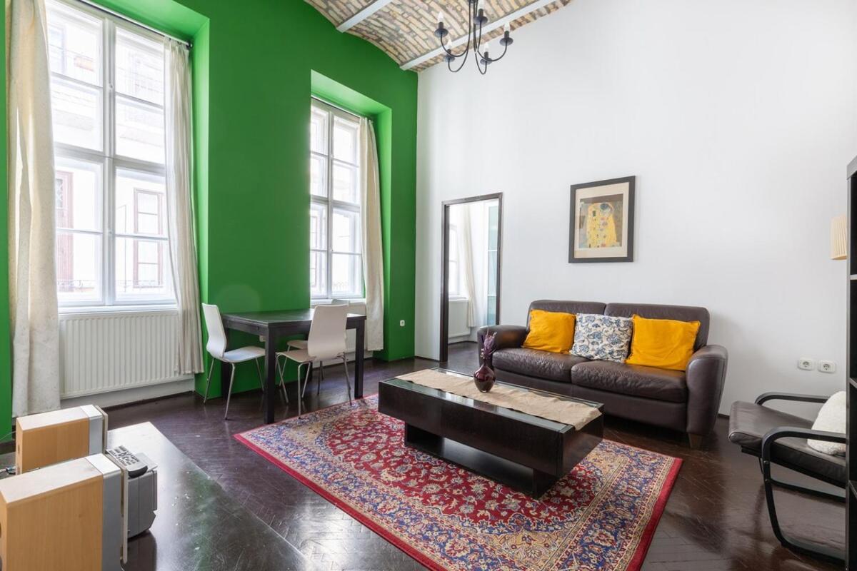 Apartment Vr2 Stylish In The Centre Budapest